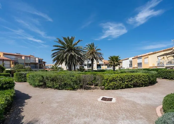 5 Personnes Vue * Агд